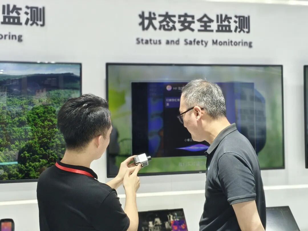 Raythink睿创燧石亮相上海金属成形展全矩阵热像仪赋能智感生产新高度_5